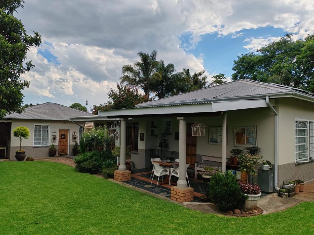 La Guesthouse Piet Retief Exterior photo